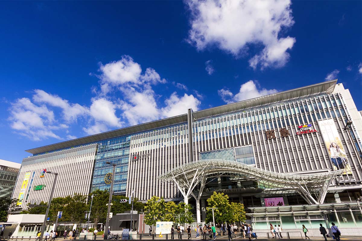 JR Hakata Station Hakata-guchi (west) entrance plaza