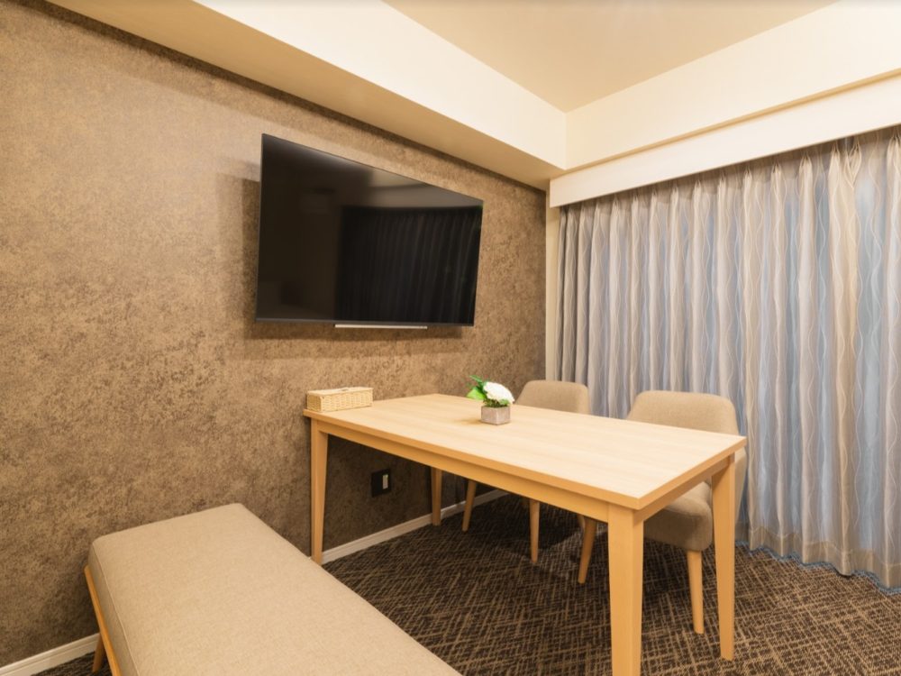 Type B apartment room — 39 m² for up to 5 guests
