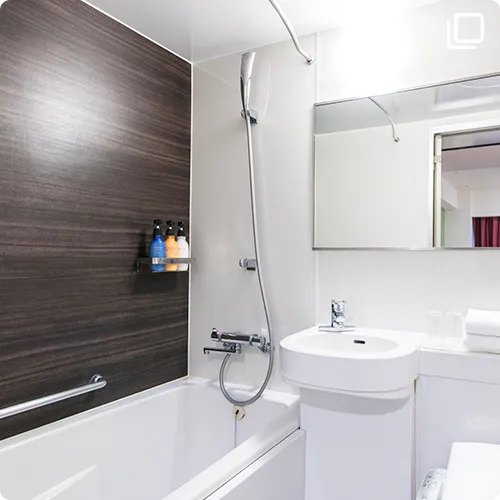 Standard prefab unit bath with the notably high step-up