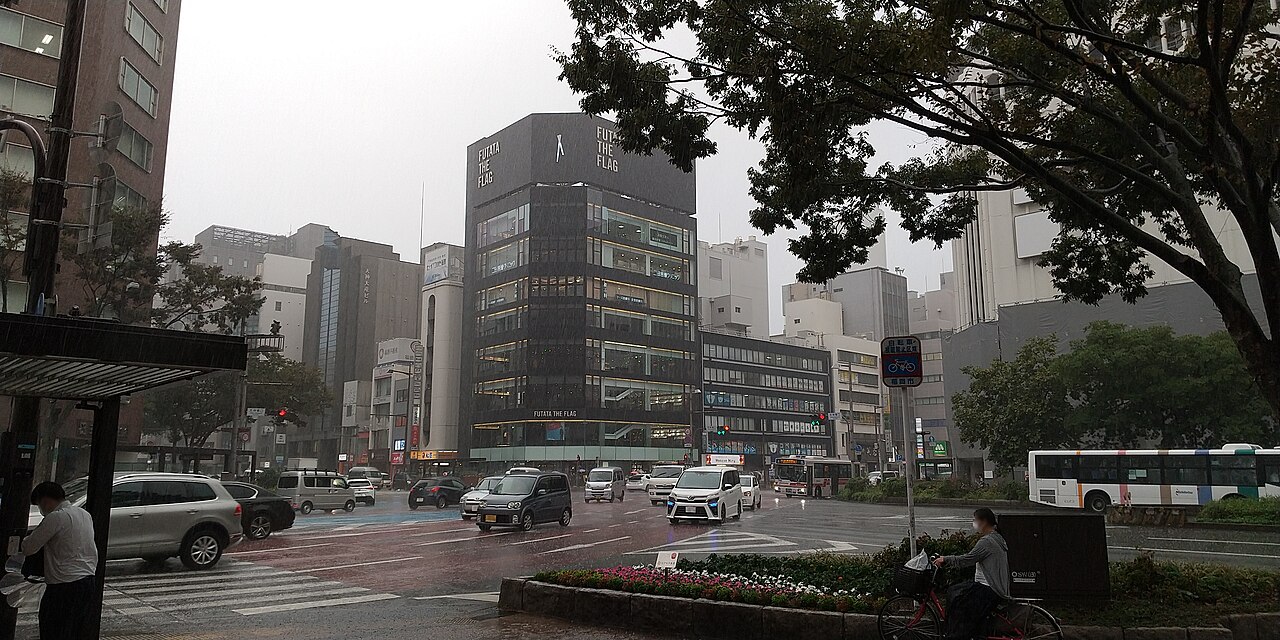 Hakata vs Tenjin — Where to Stay in Fukuoka